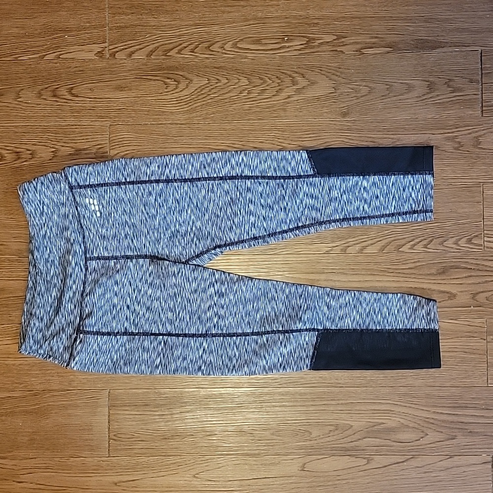 BCG Girls Hi-Waist Athletic Capri Leggings - Medium (8-10)